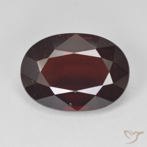 Granate Piropo Rojo negruzco natural de 9.63 ct, Corte Óvalo, VS