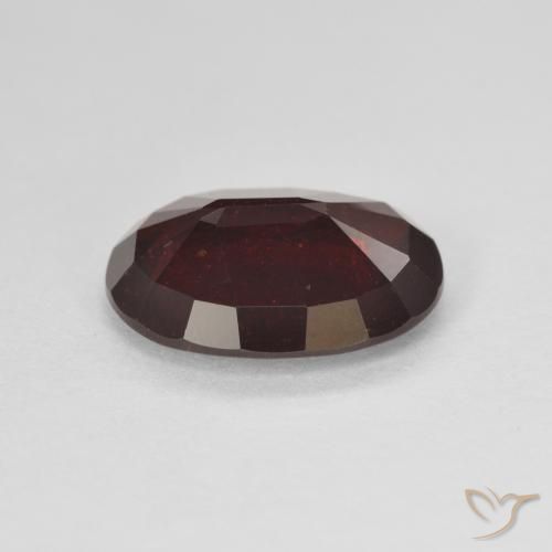Granate piropo Rojo oscuro natural de 3.94 ct, Ovalada, VS