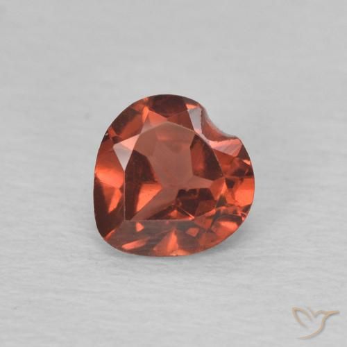 0.58ct Natural Rojo medio Granate piropo, Corazón, VVS-VS