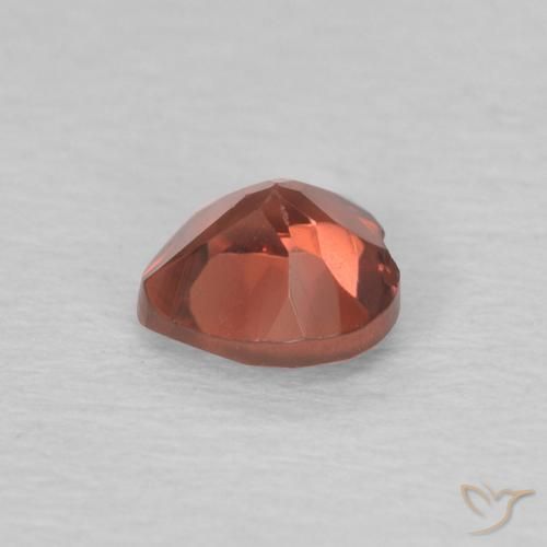Granate piropo Rojo medio natural de 0.58 ct, Corazón, VVS-VS