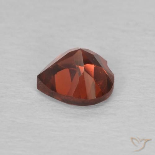 Granate piropo Rojo grosella natural de 0.65 ct, Corazón, VVS-VS