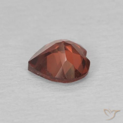 Granate piropo Rojo medio natural de 0.60 ct, Corazón, VVS-VS