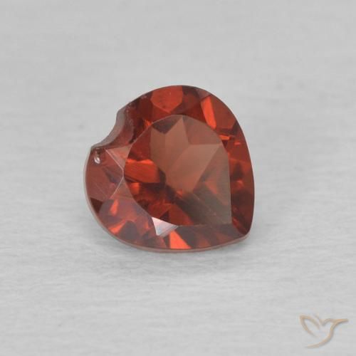Granate piropo Rojo claro natural de 0.65 ct, Corazón, VVS-VS