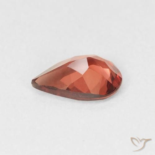 Granate piropo Rojo escarlata intenso natural de 0.71 ct, En forma de pera, VS