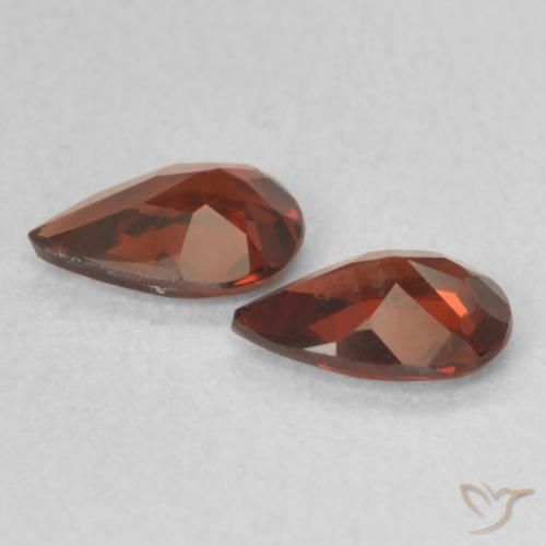 Gemas de Granate piropo Rojo sangría natural de 1.18 ct, En forma de pera, VVS-VS
