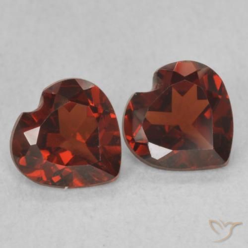 Gemas de Granate piropo Rojo grosella natural de 1.06 ct, Corazón, VVS-VS