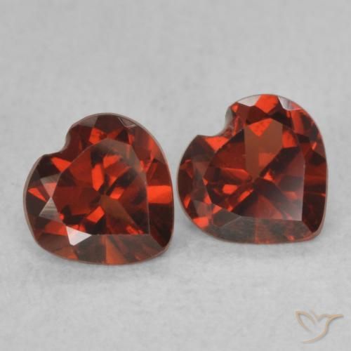 Gemas de Granate piropo Rojo sangría natural de 1.01 ct, Corazón, VVS-VS