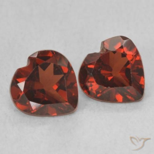 Gemas de Granate piropo Rojo medio natural de 1.07 ct, Corazón, VVS-VS