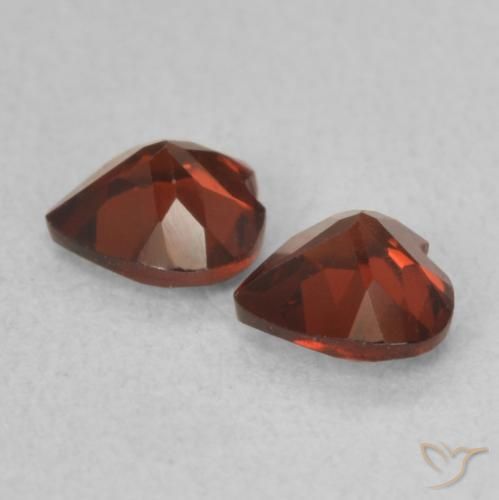 Gemas de Granate piropo Rojo medio natural de 1.07 ct, Corazón, VVS-VS