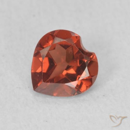 0.57ct Natural Rojo escarlata Granate piropo, Corazón, VVS