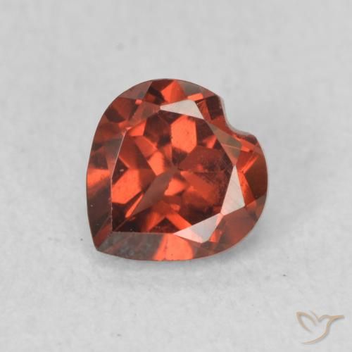 0.66ct Natural Rojo escarlata Granate piropo, Corazón, VVS