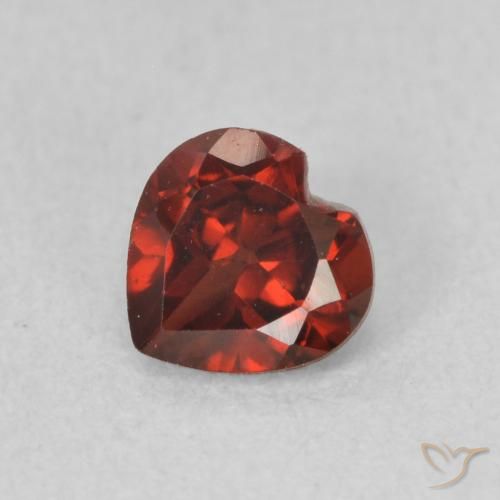 0.66ct Natural Rojo oscuro Granate piropo, Corazón, VVS