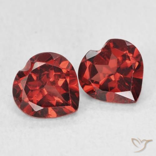 Gemas de Granate piropo Rojo medio natural de 1.30 ct, Corazón, VS