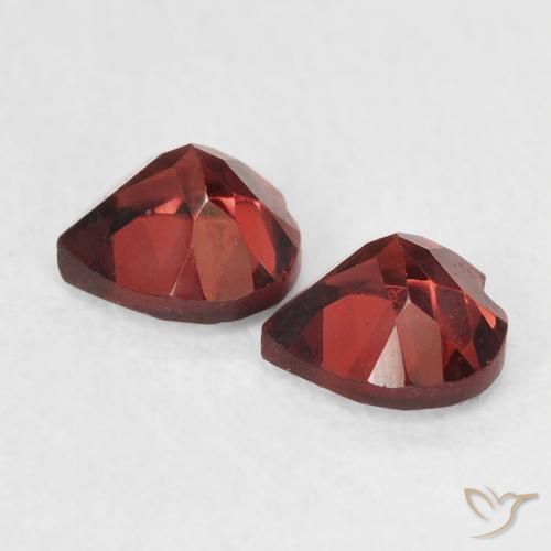 Gemas de Granate piropo Rojo medio natural de 1.30 ct, Corazón, VS