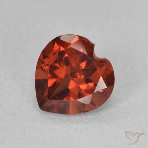0.57ct Natural Rojo claro Granate piropo, Corazón, VVS-VS