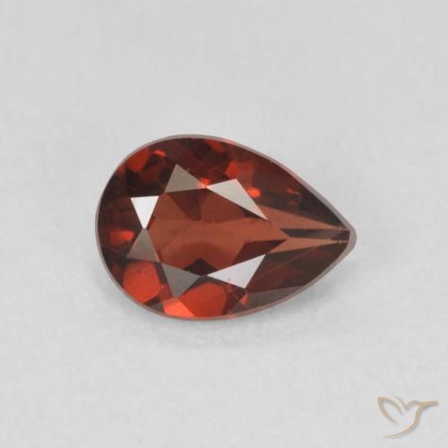 Granate piropo Rojo oscuro natural de 0.77 ct, En forma de pera, VS