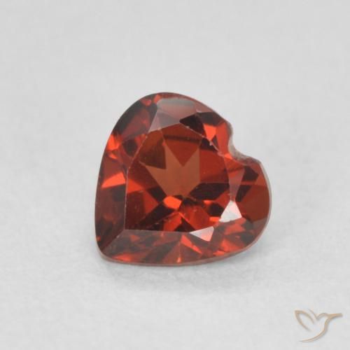 0.58ct Natural Rojo oscuro Granate piropo, Corazón, VS