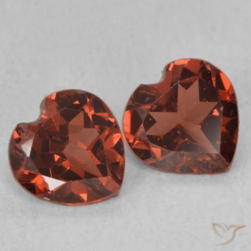 Gemas de Granate piropo Rojo escarlata intenso natural de 1.04 ct, Corazón, VS