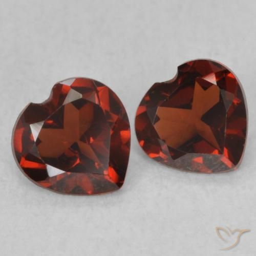 Gemas de Granate piropo Rojo oscuro natural de 0.96 ct, Corazón, VS