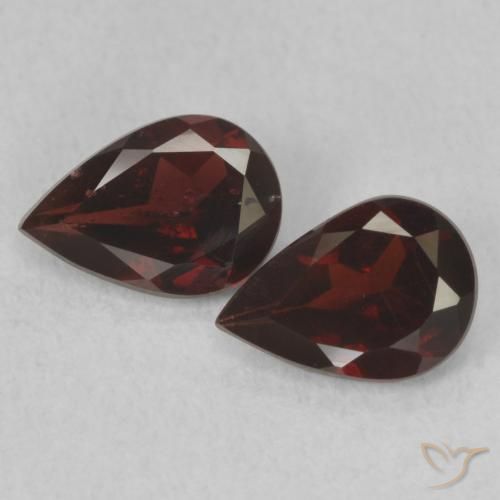 1.35ctw Natural Rojo oscuro Granate piropo, En forma de pera, VS