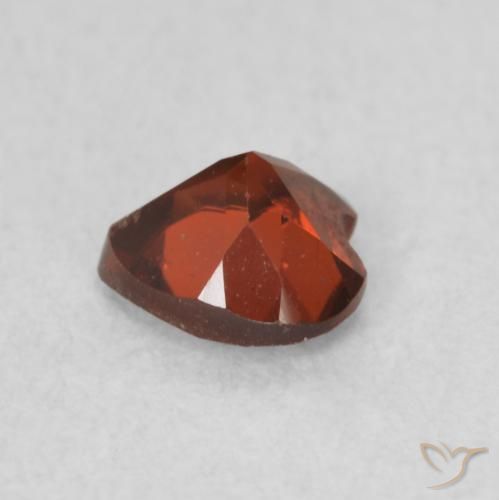 Granate piropo Rojo grosella natural de 0.60 ct, Corazón, VS