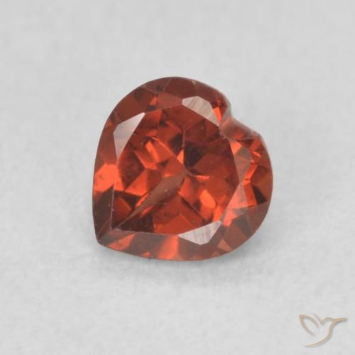 0.61ct Natural Rojo claro Granate piropo, Corazón, VS