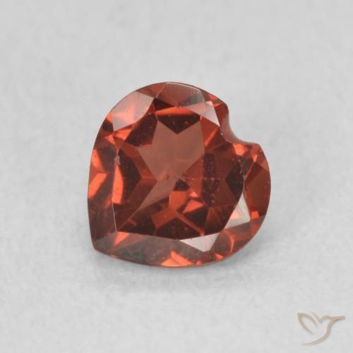 0.61ct Natural Medium Dark-Red Granate piropo, Corazón, VS