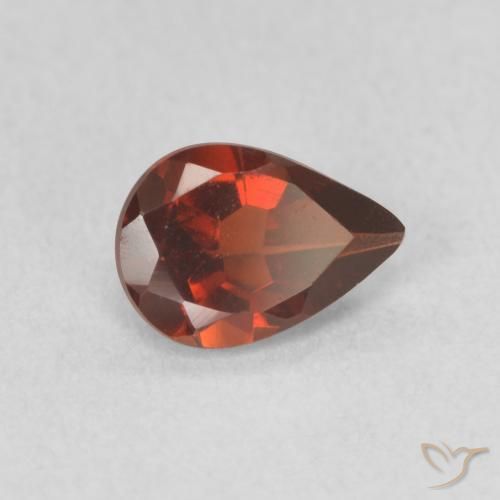 Granate piropo Rojo medio natural de 0.72 ct, En forma de pera, VVS