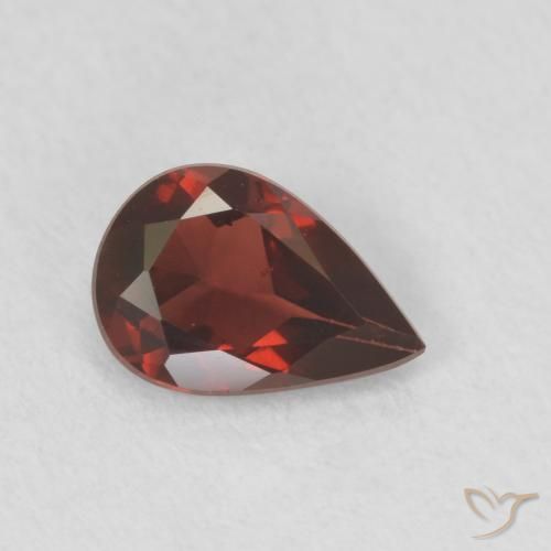 Granate piropo Rojo intenso natural de 0.74 ct, En forma de pera, VVS