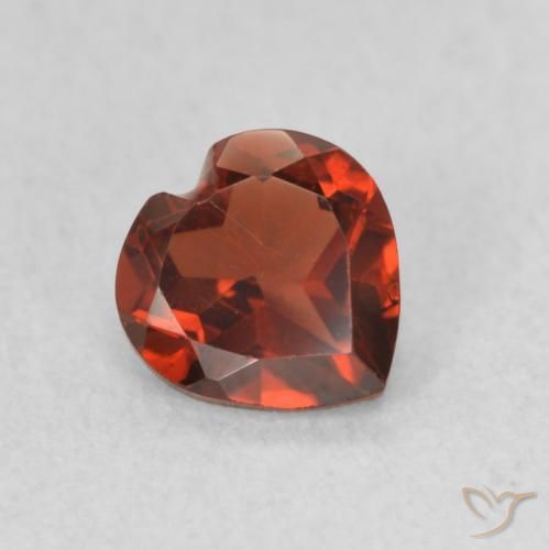 Granate piropo Rojo grosella natural de 0.59 ct, Corazón, VVS