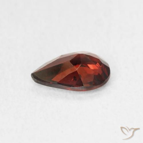 Granate piropo Rojo sangre intenso natural de 0.69 ct, En forma de pera, VVS-VS