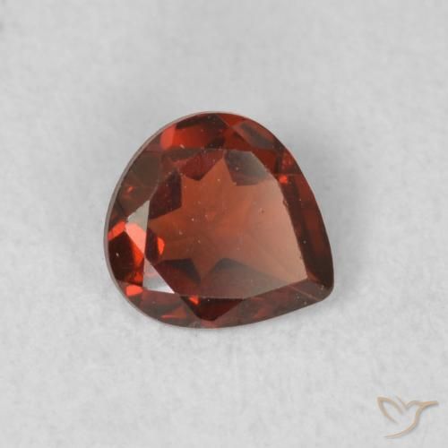 Granate piropo Rojo medio natural de 0.45 ct, En forma de pera, VS