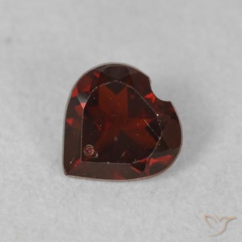 0.56ct Natural Rojo oscuro Granate piropo, Corazón, VS