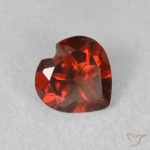 Granate piropo Rojo grosella natural de 0.53 ct, Corazón, VS