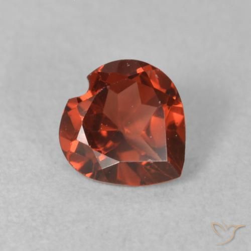 Granate piropo Rojo claro natural de 0.61 ct, Corazón, VS