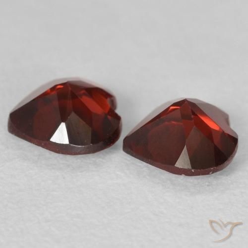 Gemas de Granate piropo Rojo oscuro natural de 1.02 ct, Corazón, VVS-VS