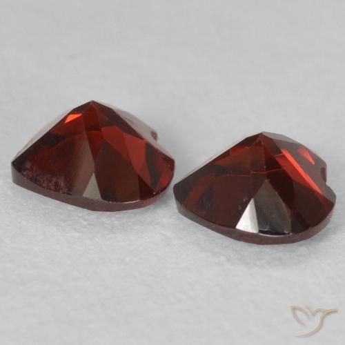Gemas de Granate piropo Rojo sangría natural de 1.06 ct, Corazón, VS