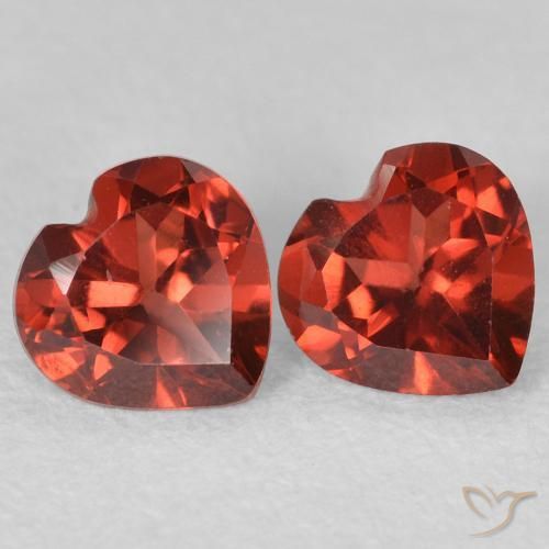 Gemas de Granate piropo Rojo medio natural de 1.07 ct, Corazón, VS