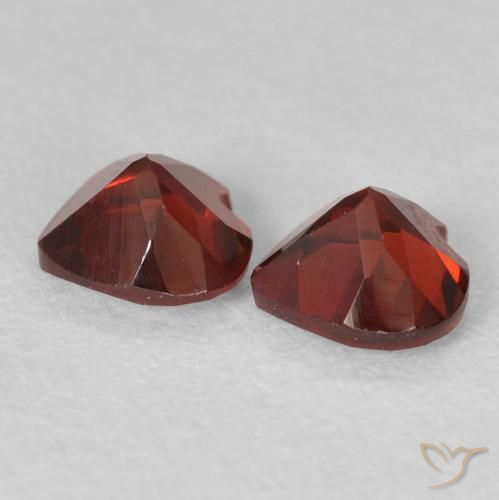 Gemas de Granate piropo Rojo medio natural de 1.12 ct, Corazón, VVS-VS