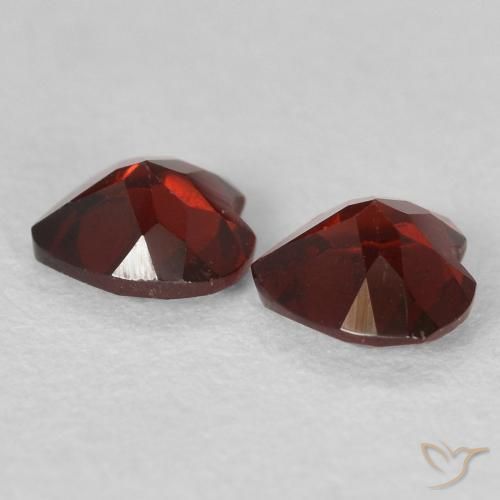 Gemas de Granate piropo Rojo sangría natural de 1.07 ct, Corazón, VS