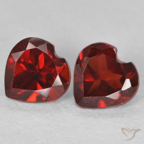 Gemas de Granate piropo Rojo medio natural de 1.27 ct, Corazón, VS