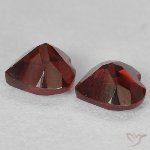 Gemas de Granate piropo Rojo medio natural de 1.27 ct, Corazón, VS