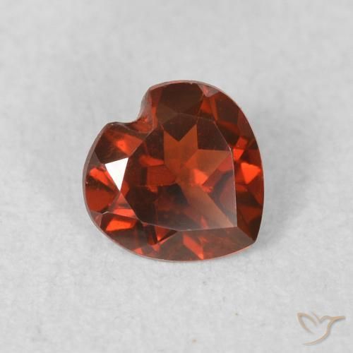 Granate piropo Rojo claro natural de 0.49 ct, Corazón, VS