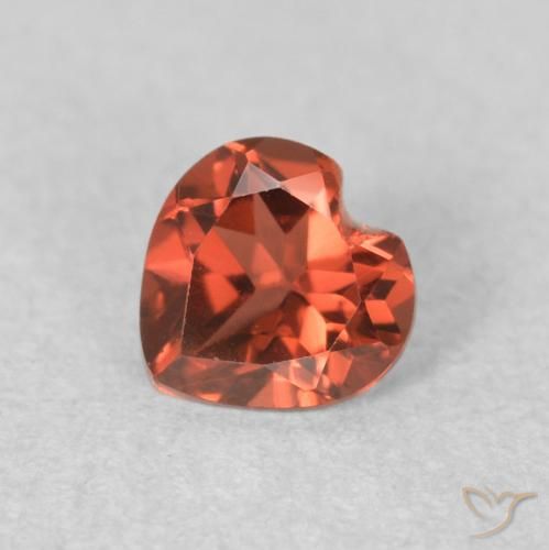 0.57ct Natural Rojo claro Granate piropo, Corazón, VVS-VS