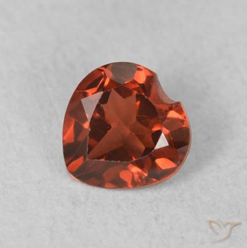 0.61ct Natural Medium Dark-Red Granate piropo, Corazón, VVS-VS