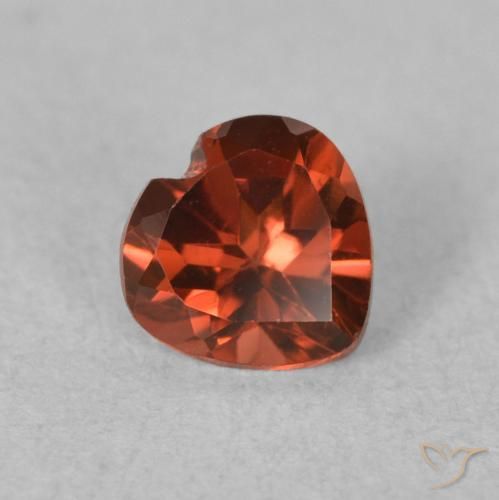 Granate piropo Rojo claro natural de 0.57 ct, Corazón, VVS-VS