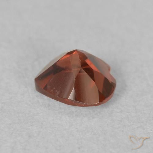 Granate piropo Rojo claro natural de 0.57 ct, Corazón, VVS-VS