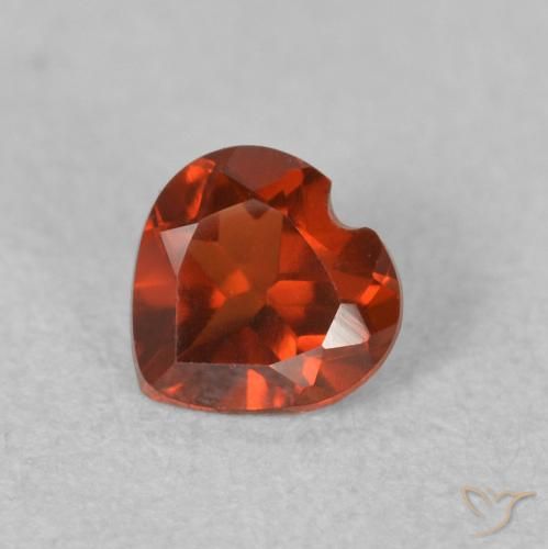 0.54ct Natural Rojo oscuro Granate piropo, Corazón, VVS-VS