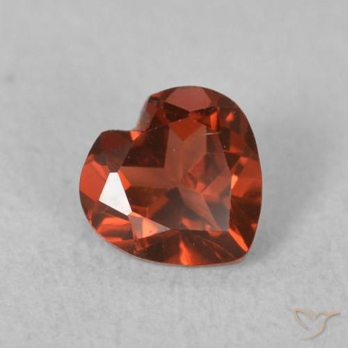 Granate piropo Rojo carmesí intenso natural de 0.60 ct, Corazón, VVS-VS