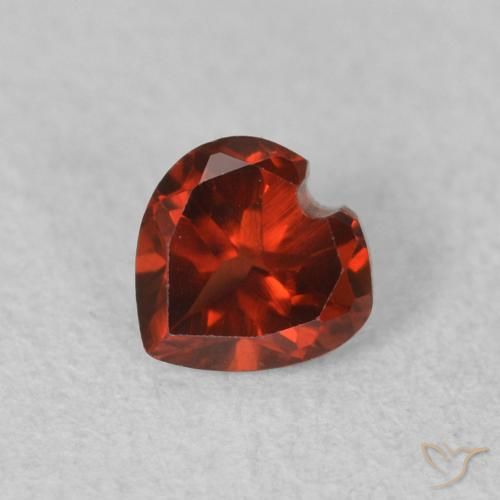 0.57ct Natural Rojo grosella Granate piropo, Corazón, VS